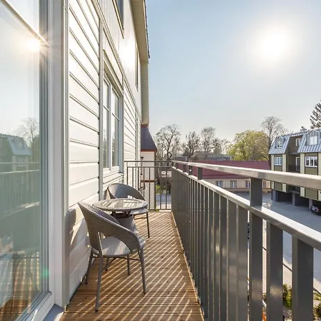 Luna Apartament Parnawa